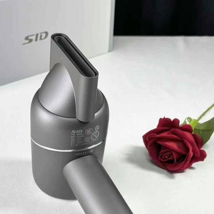 سشوار حرفهای خانگی اس آی دی مدل RD1680 با موتور AC 1600 وات، تنظیم دما در سه حالت، تنظیم سرعت دو سرعته، فناوری آیونیک دائم، المنت سرامیکی، سری صافکننده و متمرکزکننده باریک