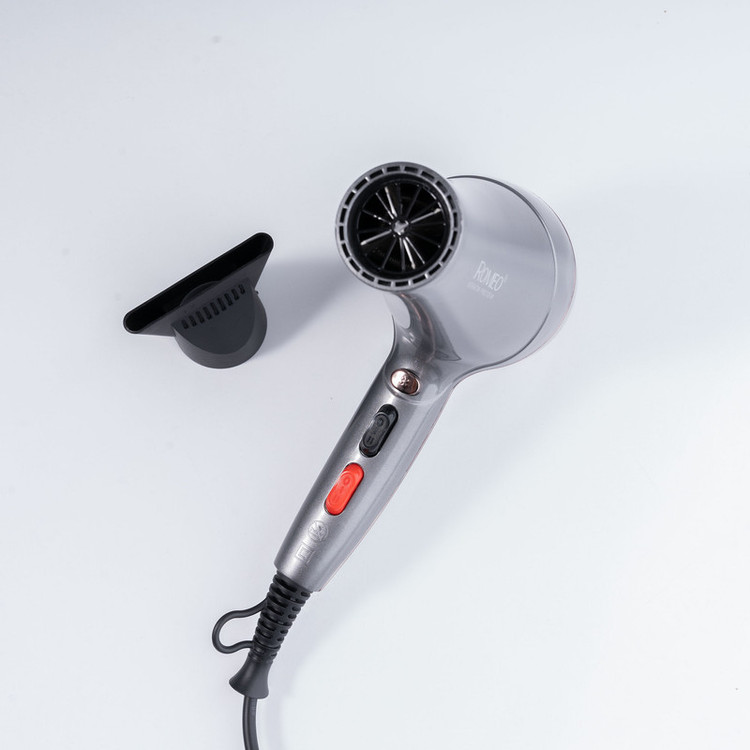 سشوار حرفهای 2200 وات رومئو مدل RM-5858، موتور AC، وزن 450 گرم، المنت فلز، دارای سری متمرکزکننده باریک با ویژگی صافکنندگی، حجمدهندگی، با قابلیت تنظیم دما، باد سرد