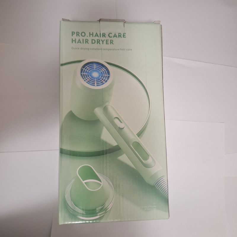 سشوار حرفه ای نوا مدل B2 با توان 3600 وات، موتور DC، تنظیم دما در دو حالت، خشک کنندگی قوی، کاهش وز مو، حجمدهندگی، همراه با سری متمرکزکننده پهن