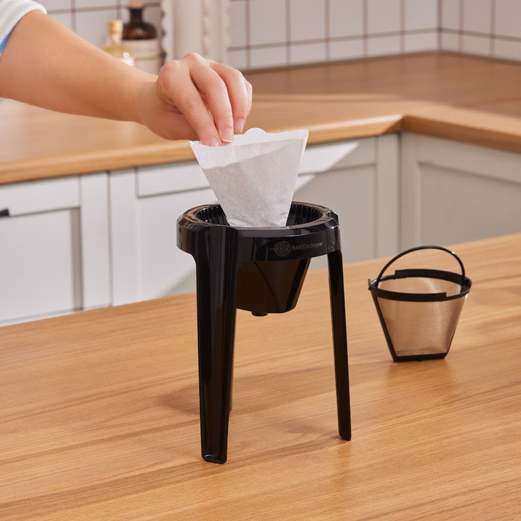 قهوهساز کاراجا مدل Barista Türk، ظرفیت دمآوری پنج فنجان با فیلتر الیافی، دارای کف ساز شیر