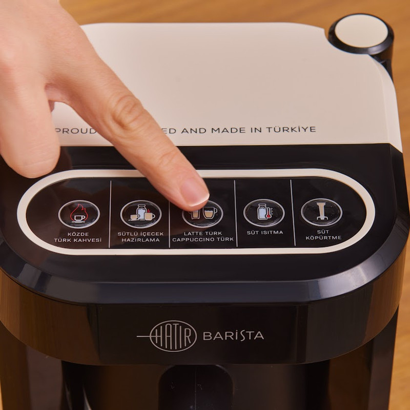 قهوهساز کاراجا مدل Barista Türk، ظرفیت دمآوری پنج فنجان با فیلتر الیافی، دارای کف ساز شیر