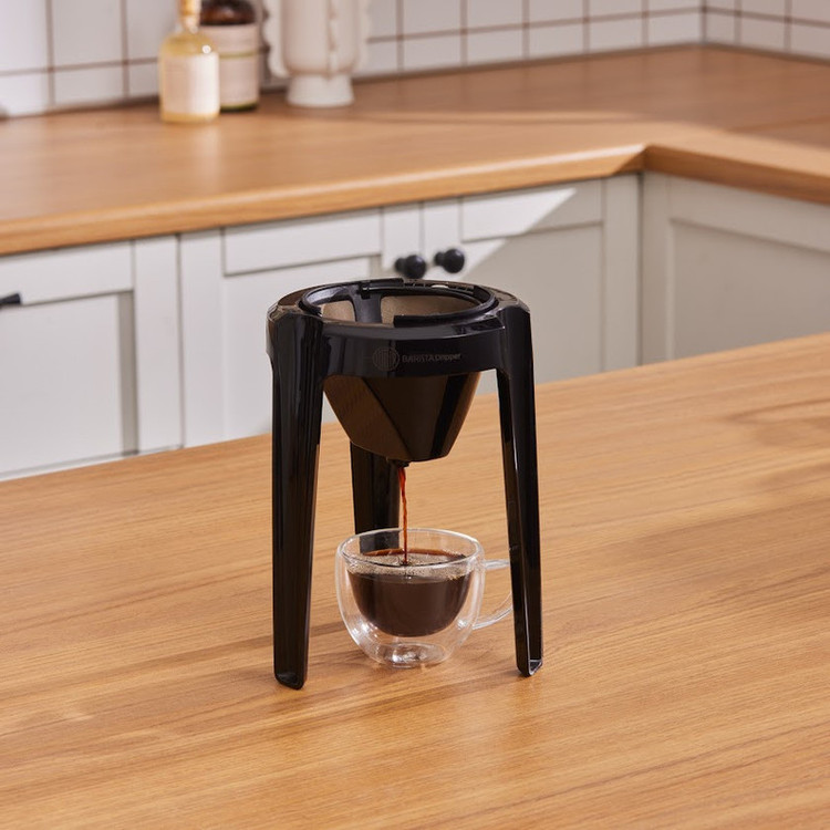 قهوهساز کاراجا مدل Barista Türk، ظرفیت دمآوری پنج فنجان با فیلتر الیافی، دارای کف ساز شیر