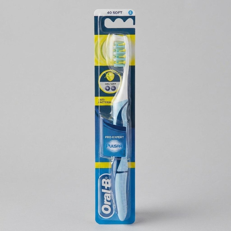 مسواک اورال-بی مدل Pulsar Anti Bacterial با برس نرم