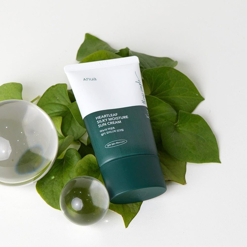 کرم ضد آفتاب بیرنگ دست، صورت آنوا SPF 50 مدل heartleaf محافظ UVA ،UVB مناسب برای انواع پوست حجم 50 میلیلیتر