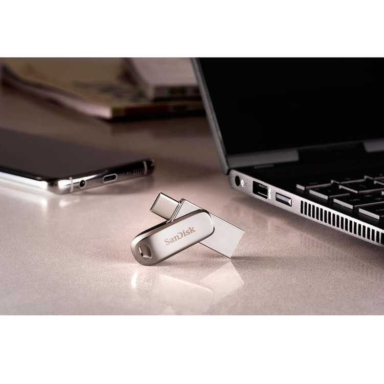 فلش مموری سن دیسک مدل Ultra Dual Drive Luxe ظرفیت 64 گیگابایت با رابط تایپ سی و USB 3.2 Gen 1، سرعت خواندن 400 مگابایت بر ثانیه، طراحی تاشو و سازگار با سیستمعاملهای Android، PC، Mac و iPad Pro