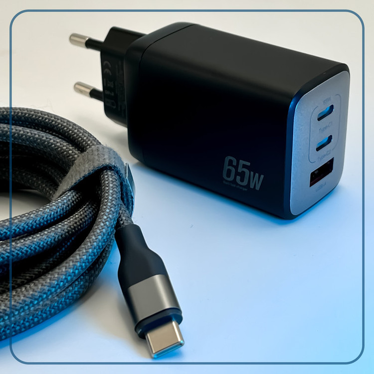 شارژر دیواری 65 وات 3 پورت وونک مدل PD65w به همراه کابل USB-C