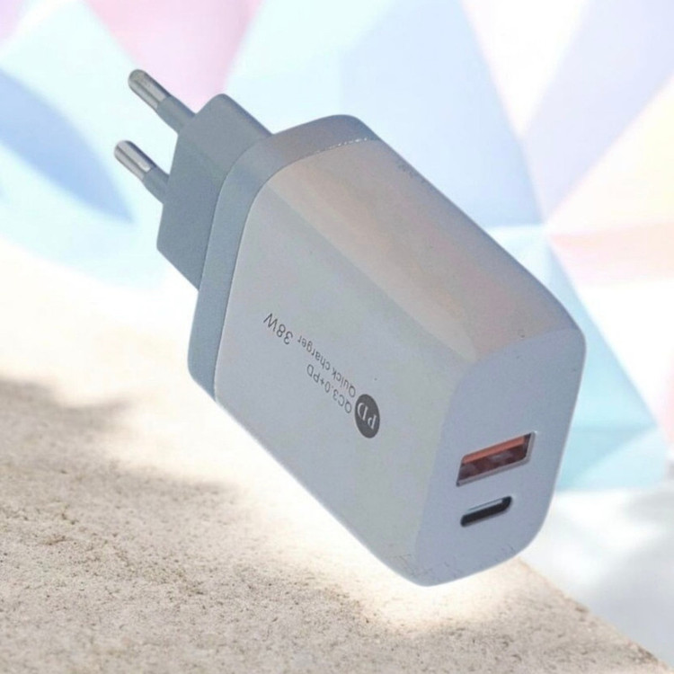 شارژر دیواری 38 وات 2 پورت مدل 38w به همراه کابل تبدیل USB-C به USB