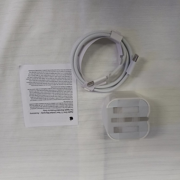شارژر دیواری 35 وات مدل 02 - 15 pro max به همراه کابل USB-C