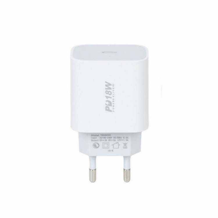 شارژر دیواری 18 وات ترانیو مدل P12-C به همراه کابل تبدیل USB-C
