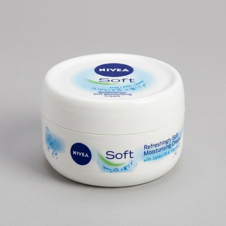 کرم نرم کننده نیوآ مدل Soft حجم 200 میلی لیتر