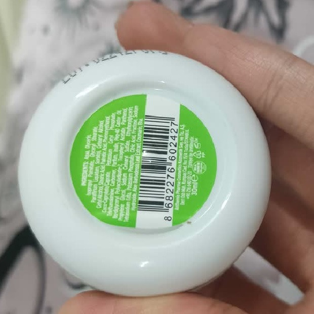 کرم مرطوبکننده دست و صورت سیر آسپتین مدل aloe vera مناسب برای انواع پوست حجم 30 میلیلیتر