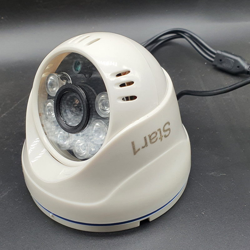 دوربین مداربسته آنالوگ دام استاروان مدل 463AV با کیفیت تصویر 600TVL، لنز 3.6 میلیمتری، میکروفن داخلی، دید در شب با 6 عدد پاور LED و اتصال باسیم BNC و AV