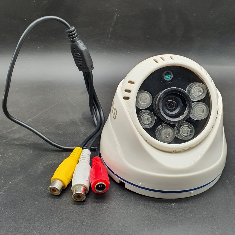 دوربین مداربسته آنالوگ دام استاروان مدل 463AV با کیفیت تصویر 600TVL، لنز 3.6 میلیمتری، میکروفن داخلی، دید در شب با 6 عدد پاور LED و اتصال باسیم BNC و AV