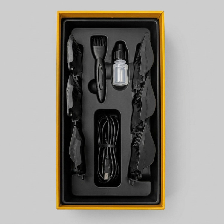 ماشین اصلاح شارژی سرو صورت کیمی مدل 9000TR وزن 330گرم با تیغه تیتانیوم و صفحه نمایشگر و باطری قابل شارژ