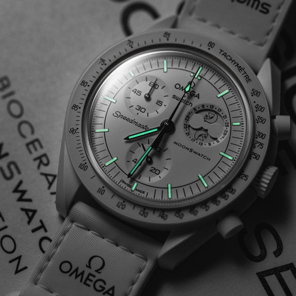 ساعت مچی عقربهای مکانیکی مدل Omega x Swatch Mission To Moonphase Snoopy