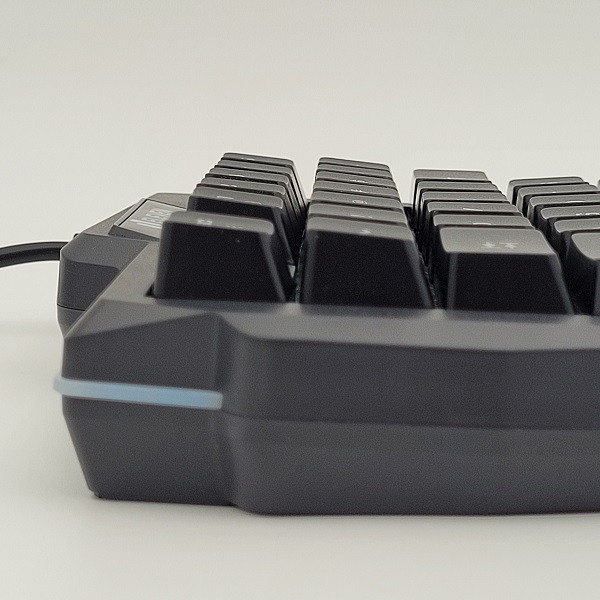 کیبورد گیمینگ ایلون مدل GK104، سوییچ ممبران، Tenkeyless، نورپردازی LED RGB