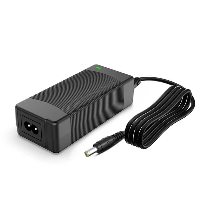 آداپتور برق 12 ولت 5 آمپر سومو مدل SM-120500D مناسب برای دستگاه های الکترونیکی